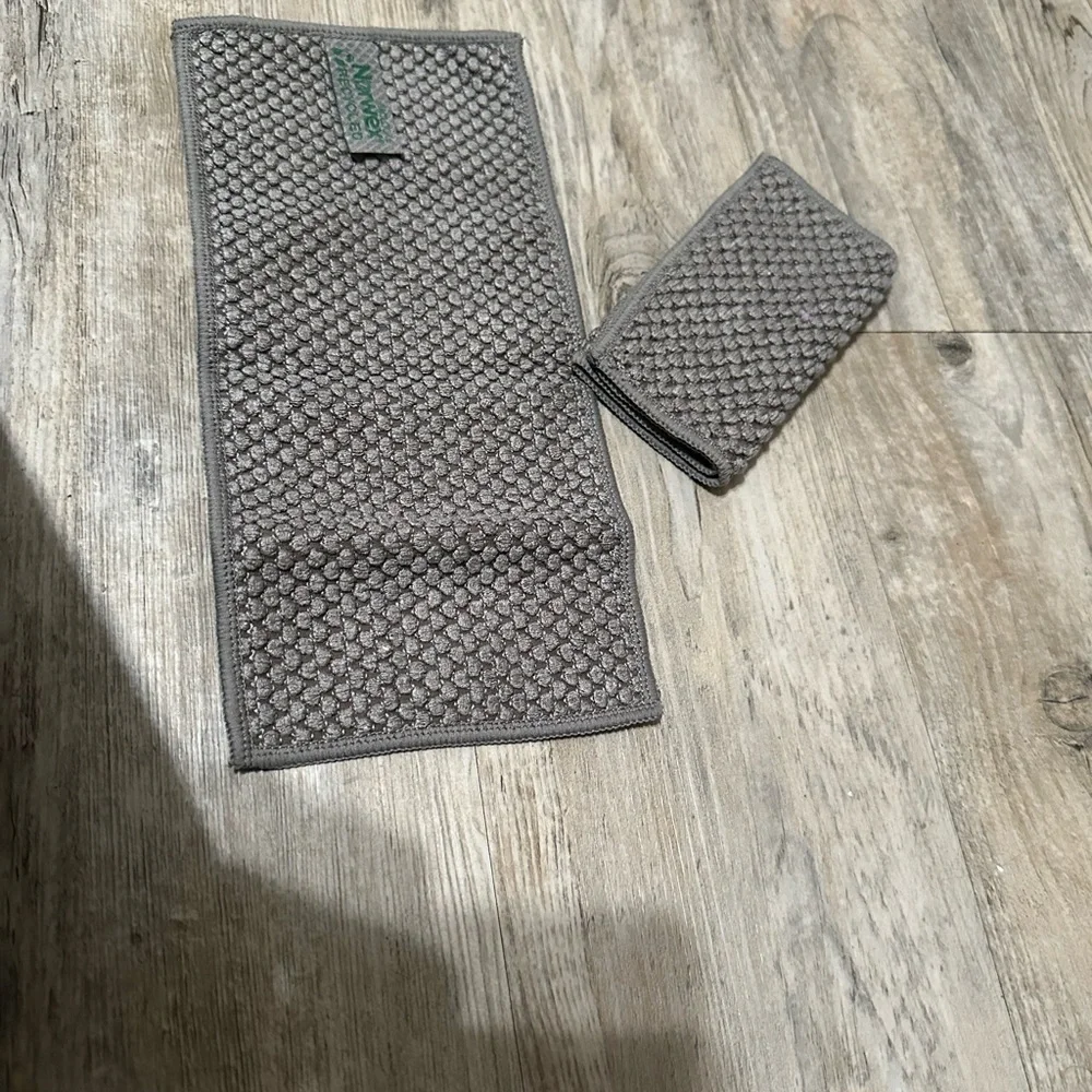 Norwex Textured “mushroom” counter cloths - Picture 3 of 5